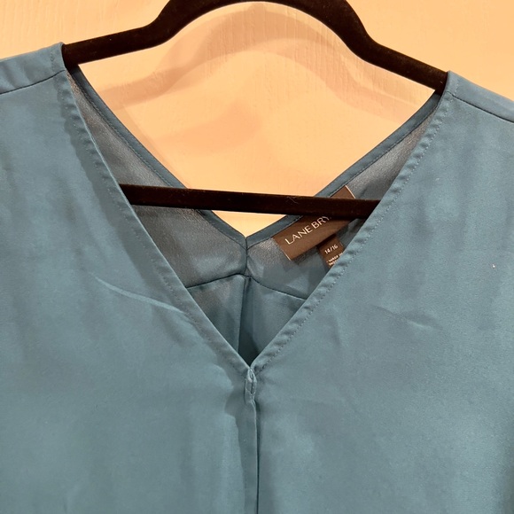 Lane Bryant Teal Short Sleeve V-Neck Top    Size 14/16 - Picture 2 of 5
